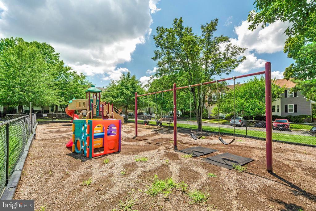 7829 BUTTERFIELD LANE