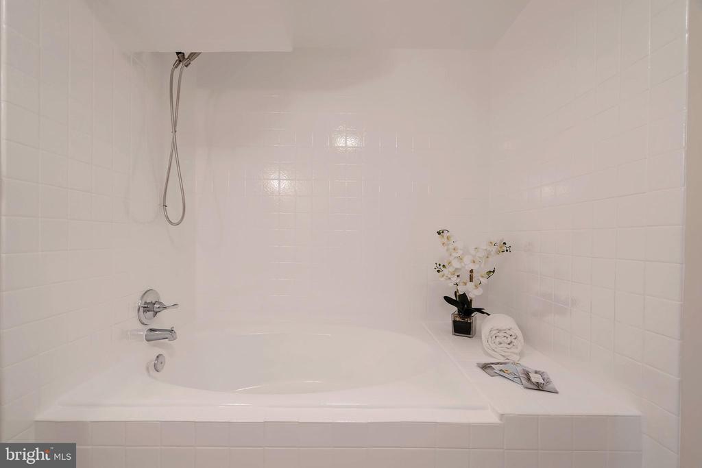 7829 BUTTERFIELD LANE