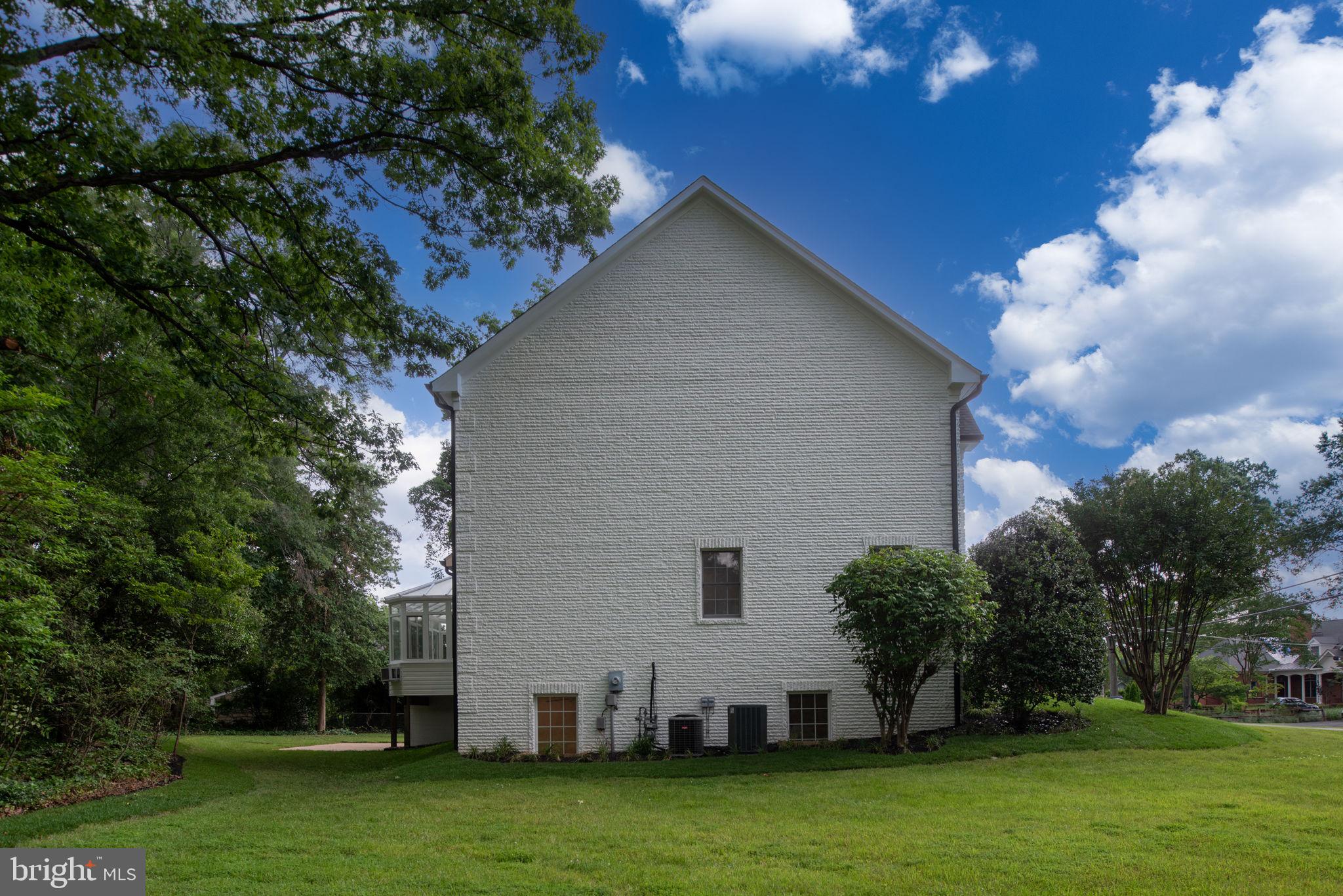 1200 ALEXANDRIA AVENUE
