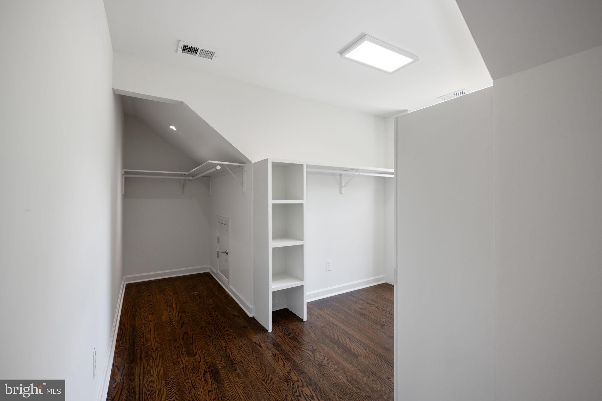 1200 ALEXANDRIA AVENUE