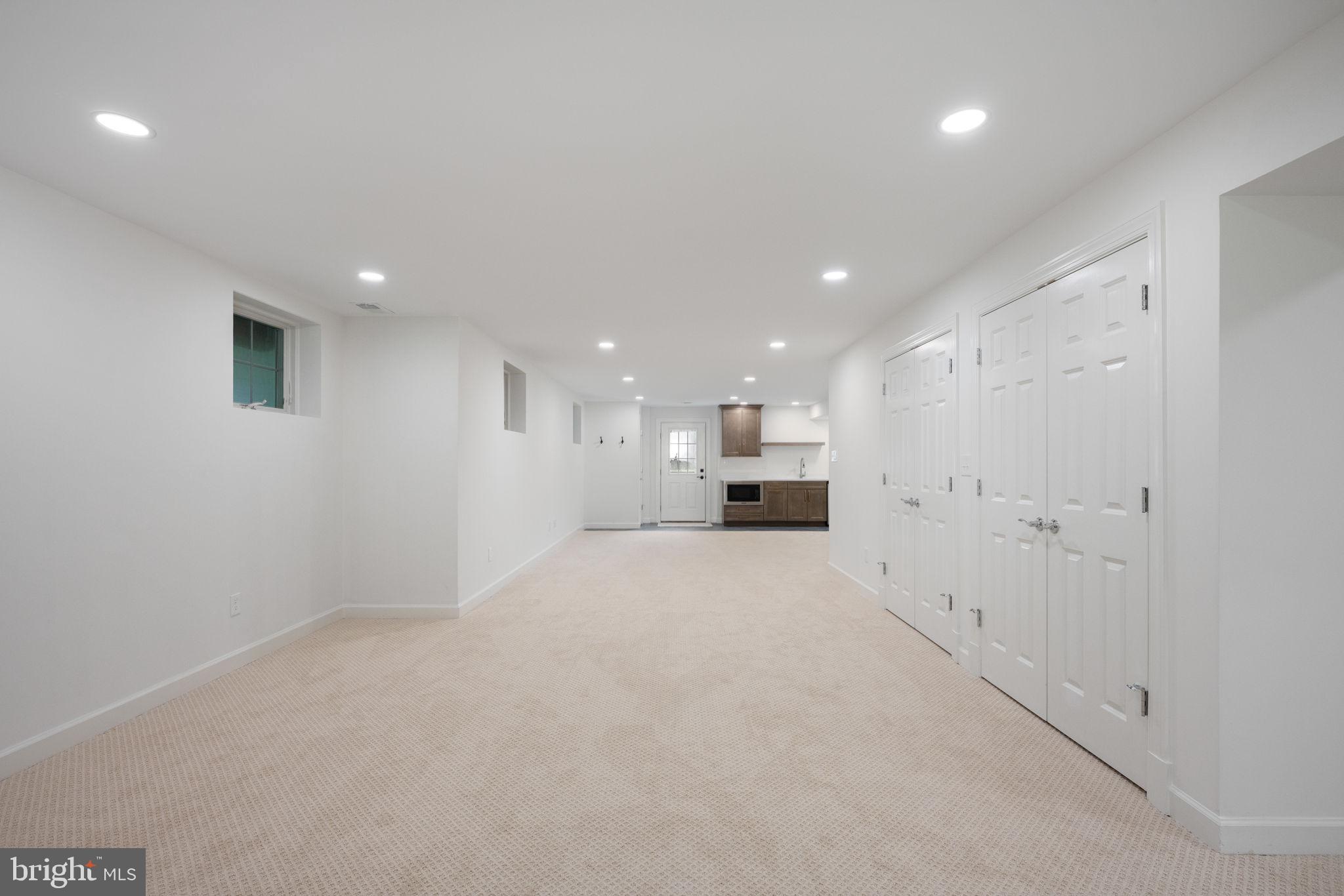 1200 ALEXANDRIA AVENUE