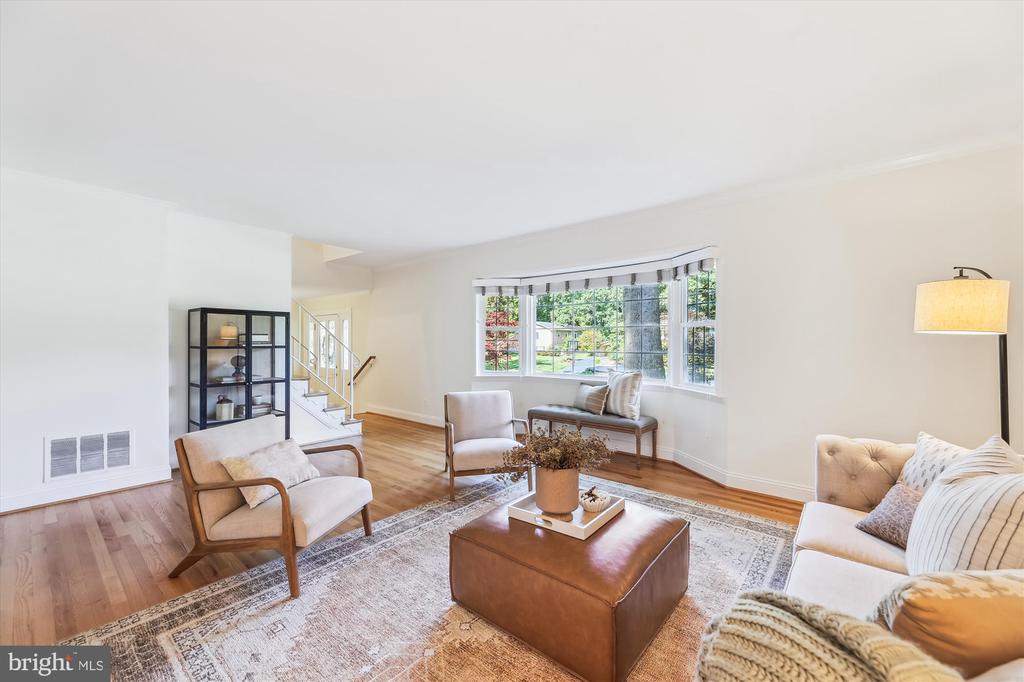 8407 BREWSTER DRIVE