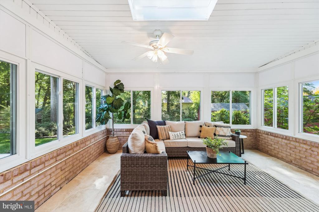 8407 BREWSTER DRIVE