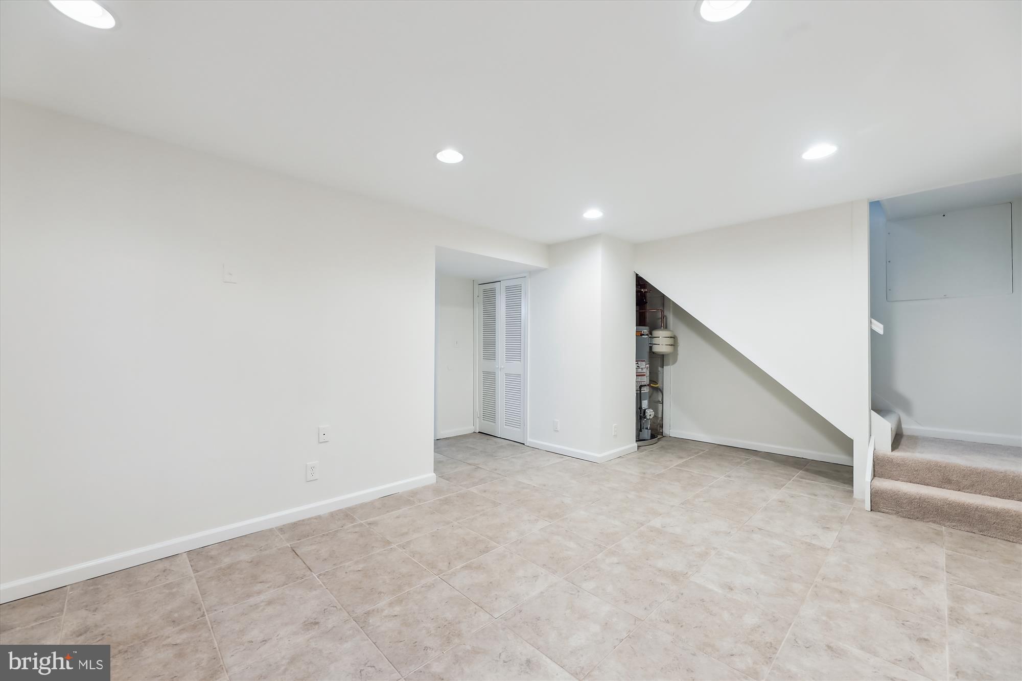 8407 BREWSTER DRIVE
