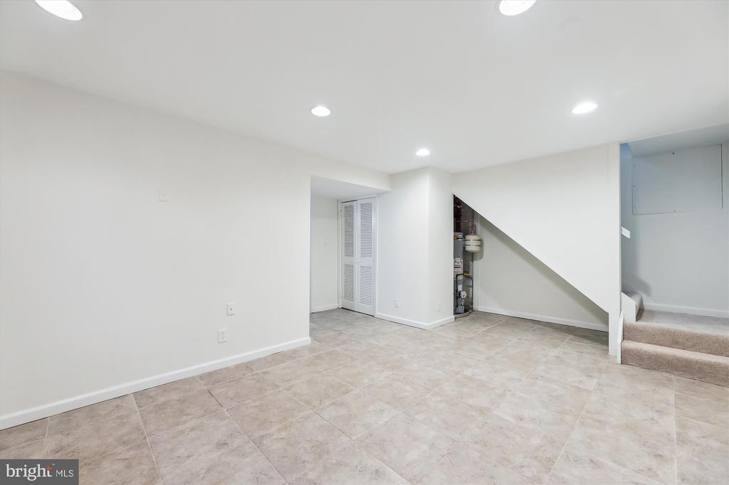 8407 BREWSTER DRIVE