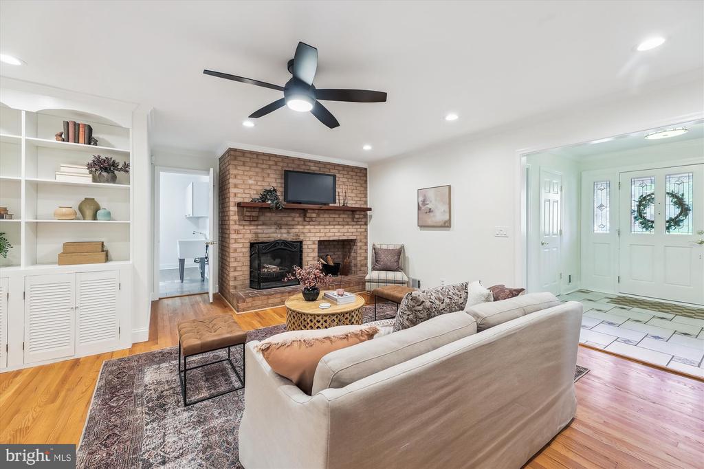 8407 BREWSTER DRIVE
