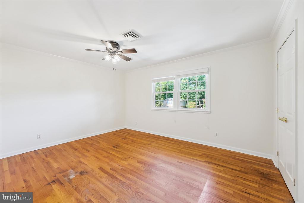 8407 BREWSTER DRIVE