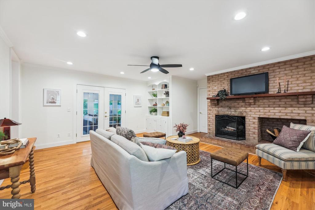 8407 BREWSTER DRIVE