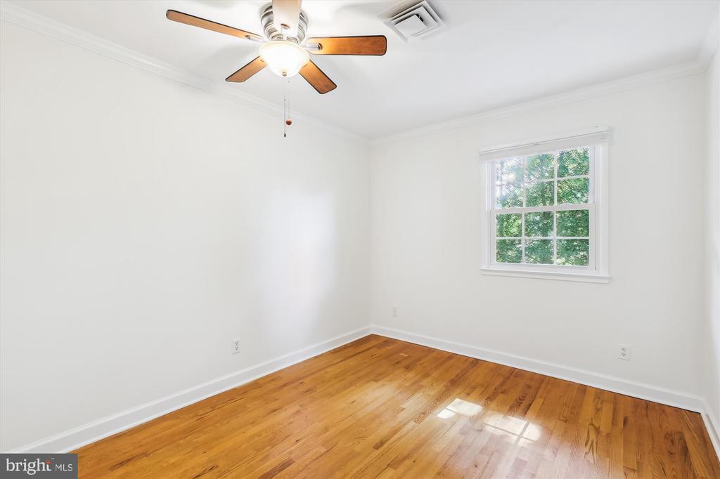 8407 BREWSTER DRIVE