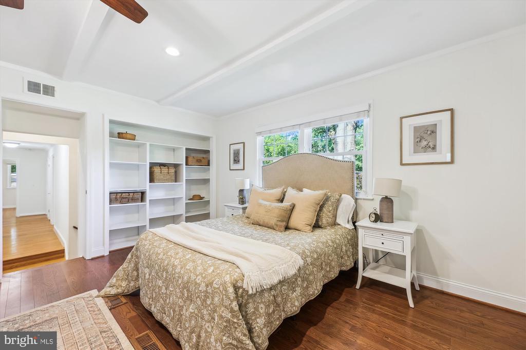 8407 BREWSTER DRIVE