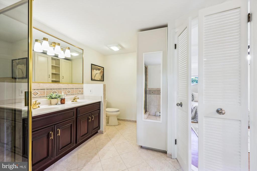 8407 BREWSTER DRIVE