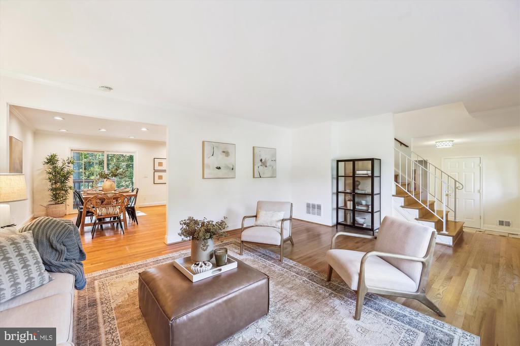 8407 BREWSTER DRIVE
