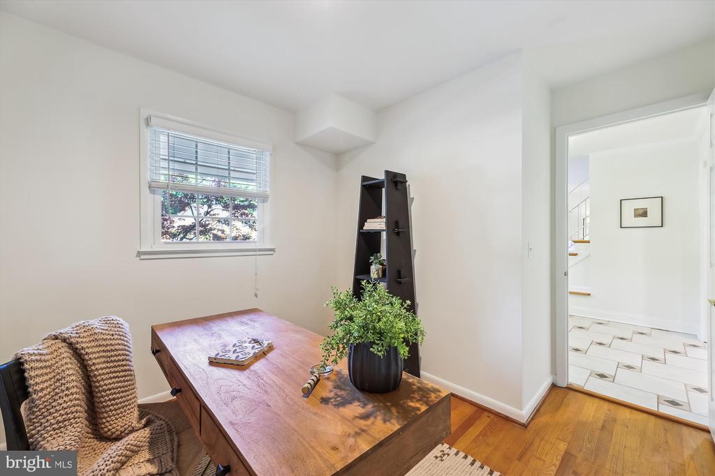 8407 BREWSTER DRIVE