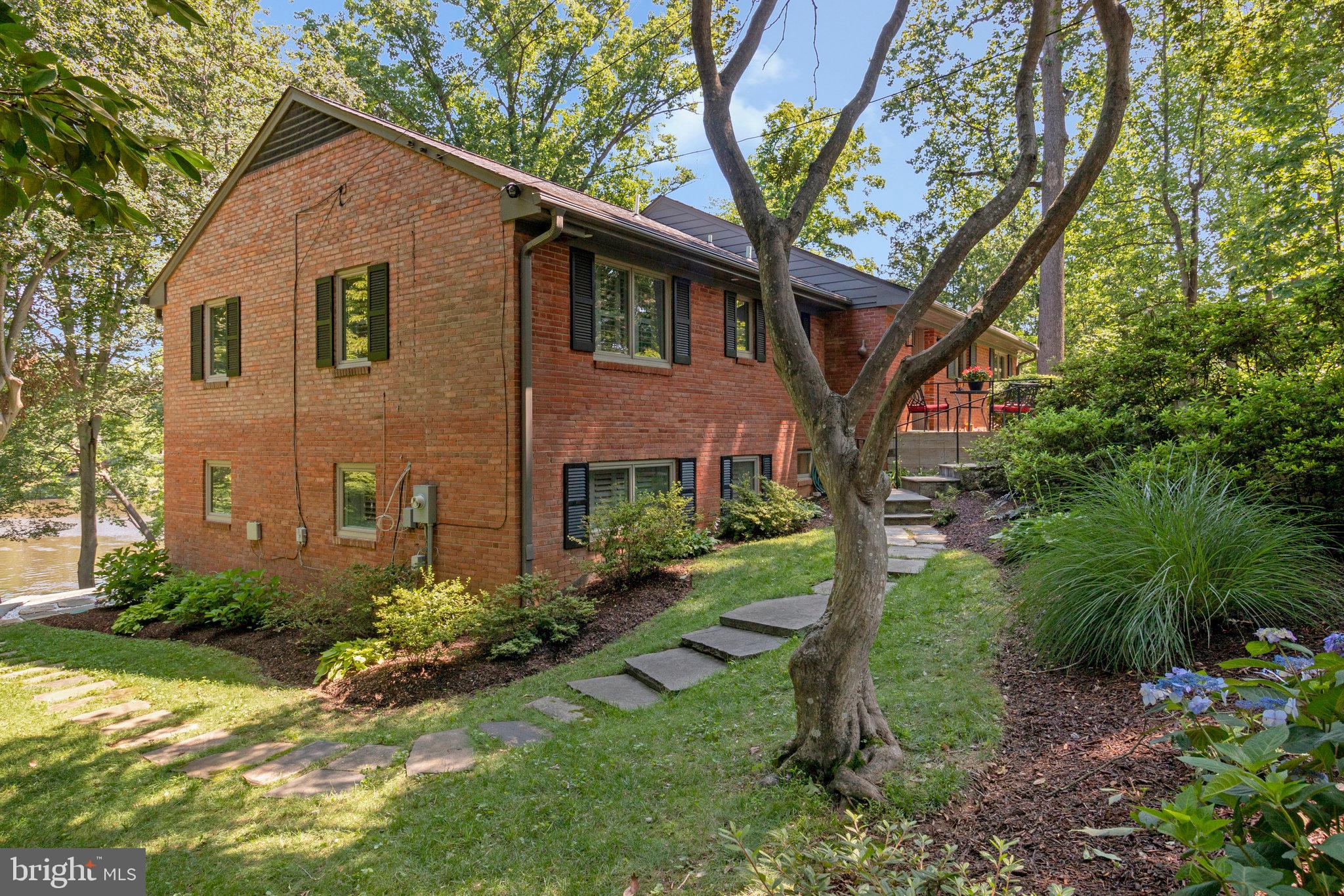 6320 CROSSWOODS CIRCLE