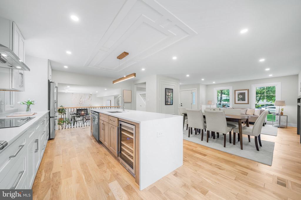 500 A WOODLAND COURT NW