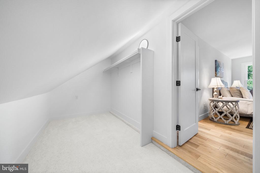 500 A WOODLAND COURT NW