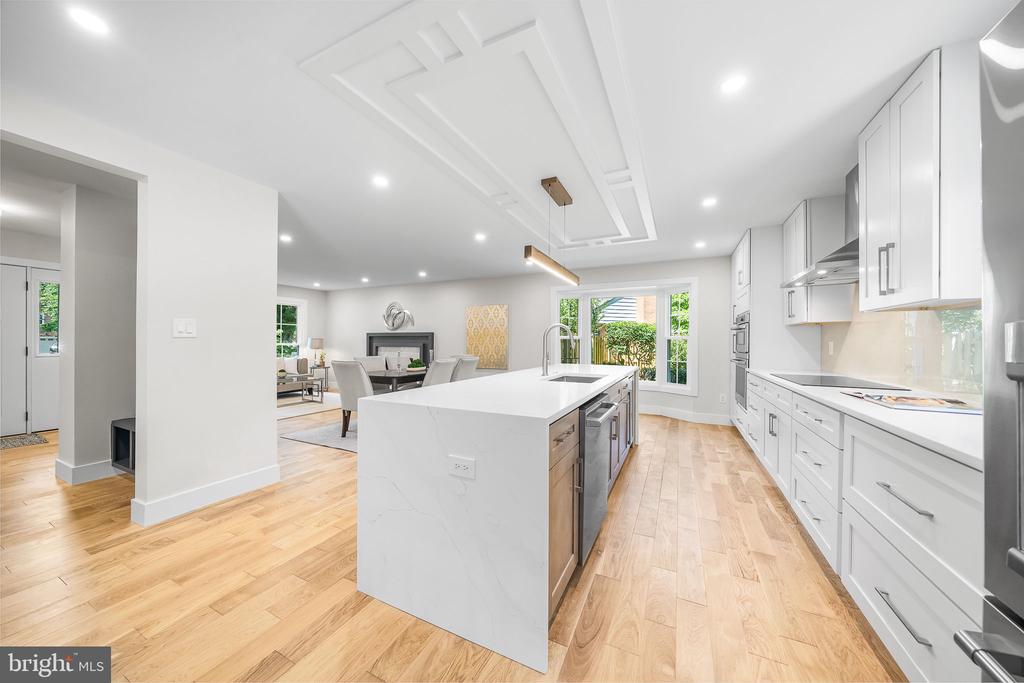 500 A WOODLAND COURT NW