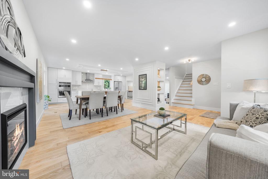 500 A WOODLAND COURT NW