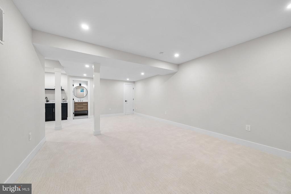 500 A WOODLAND COURT NW