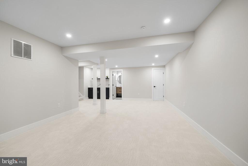 500 A WOODLAND COURT NW
