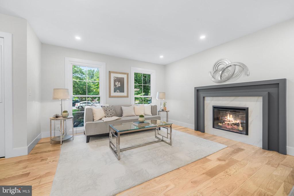 500 A WOODLAND COURT NW