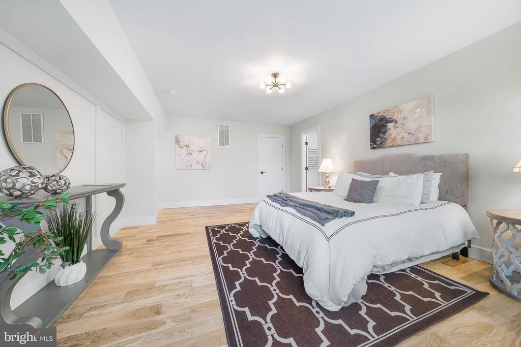 500 A WOODLAND COURT NW