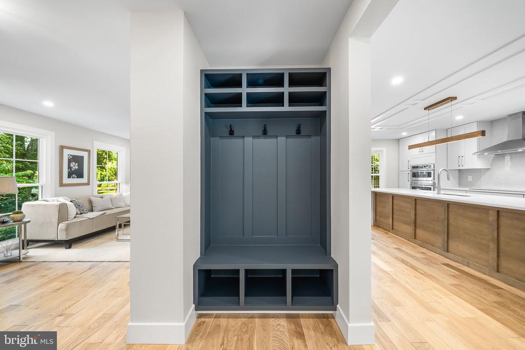 500 A WOODLAND COURT NW