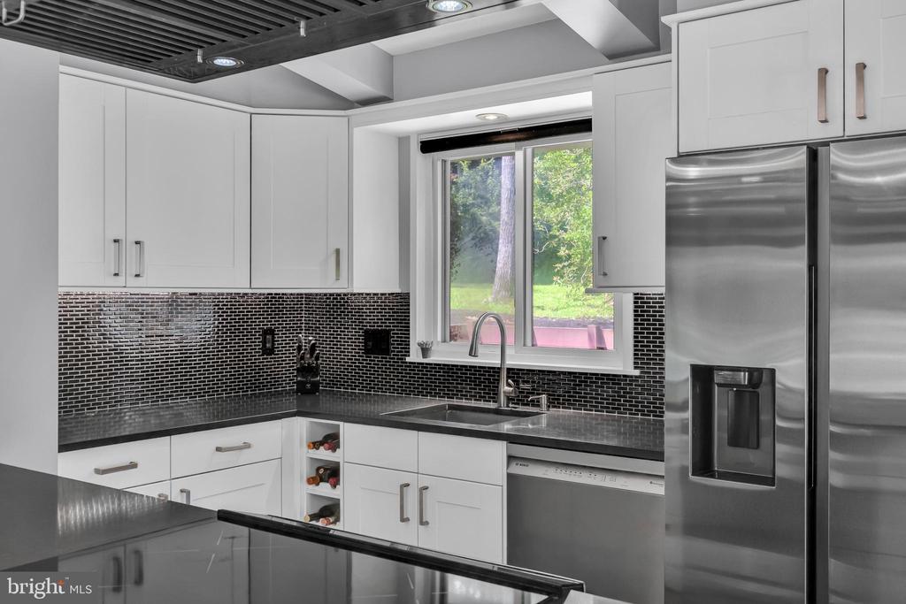 3338 ELM TERRACE