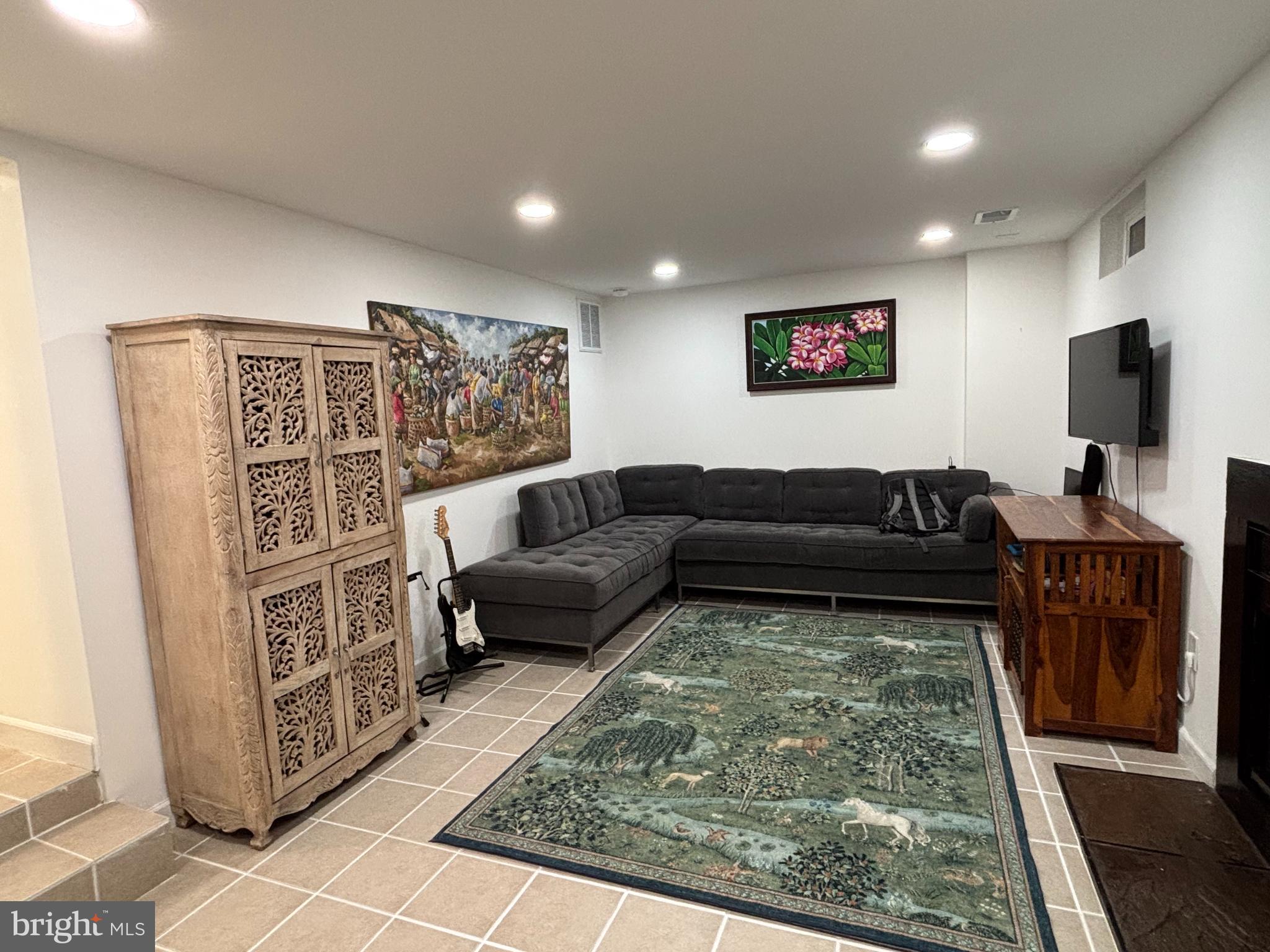 3027 WHITE BIRCH COURT