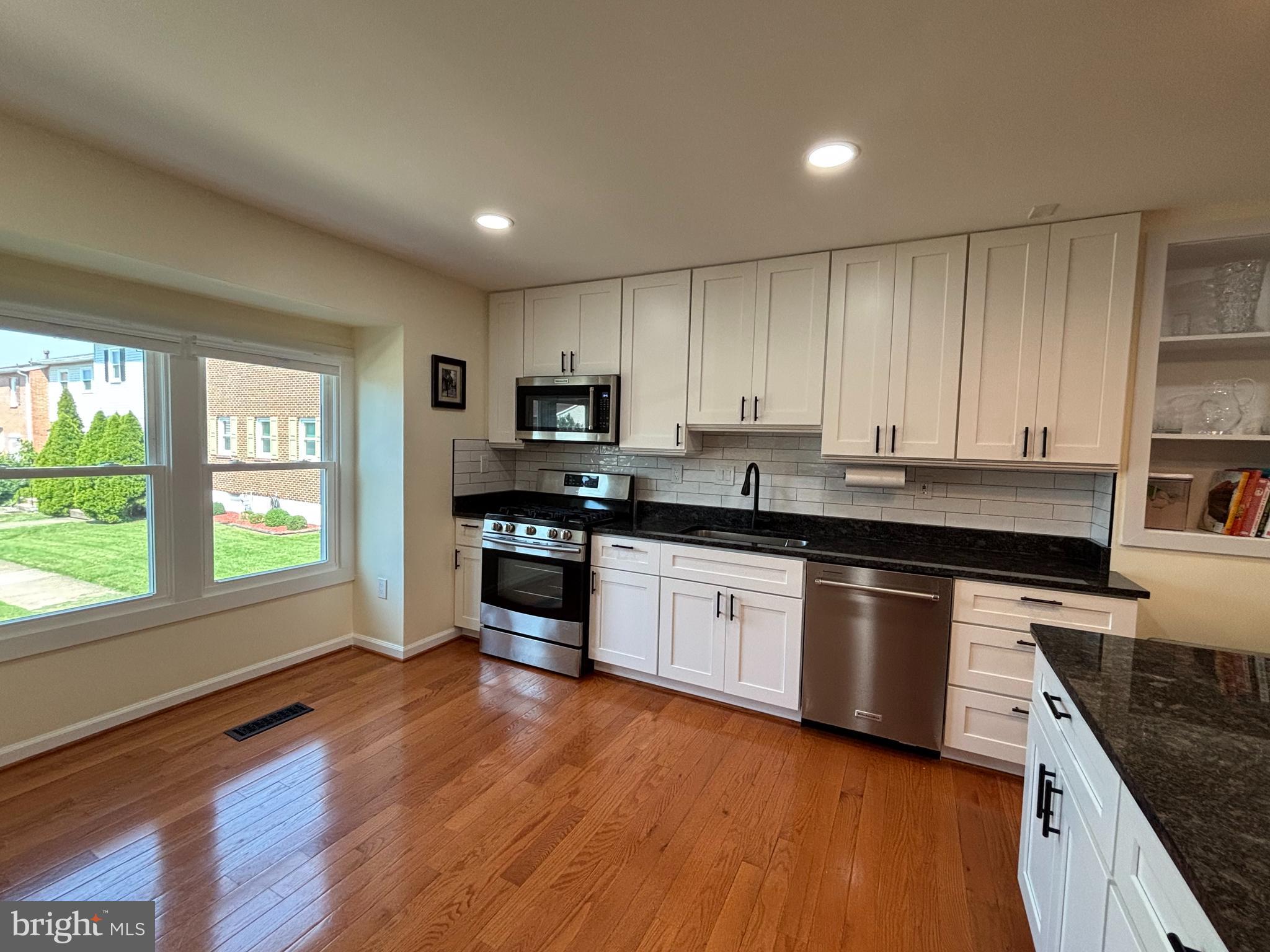 3027 WHITE BIRCH COURT