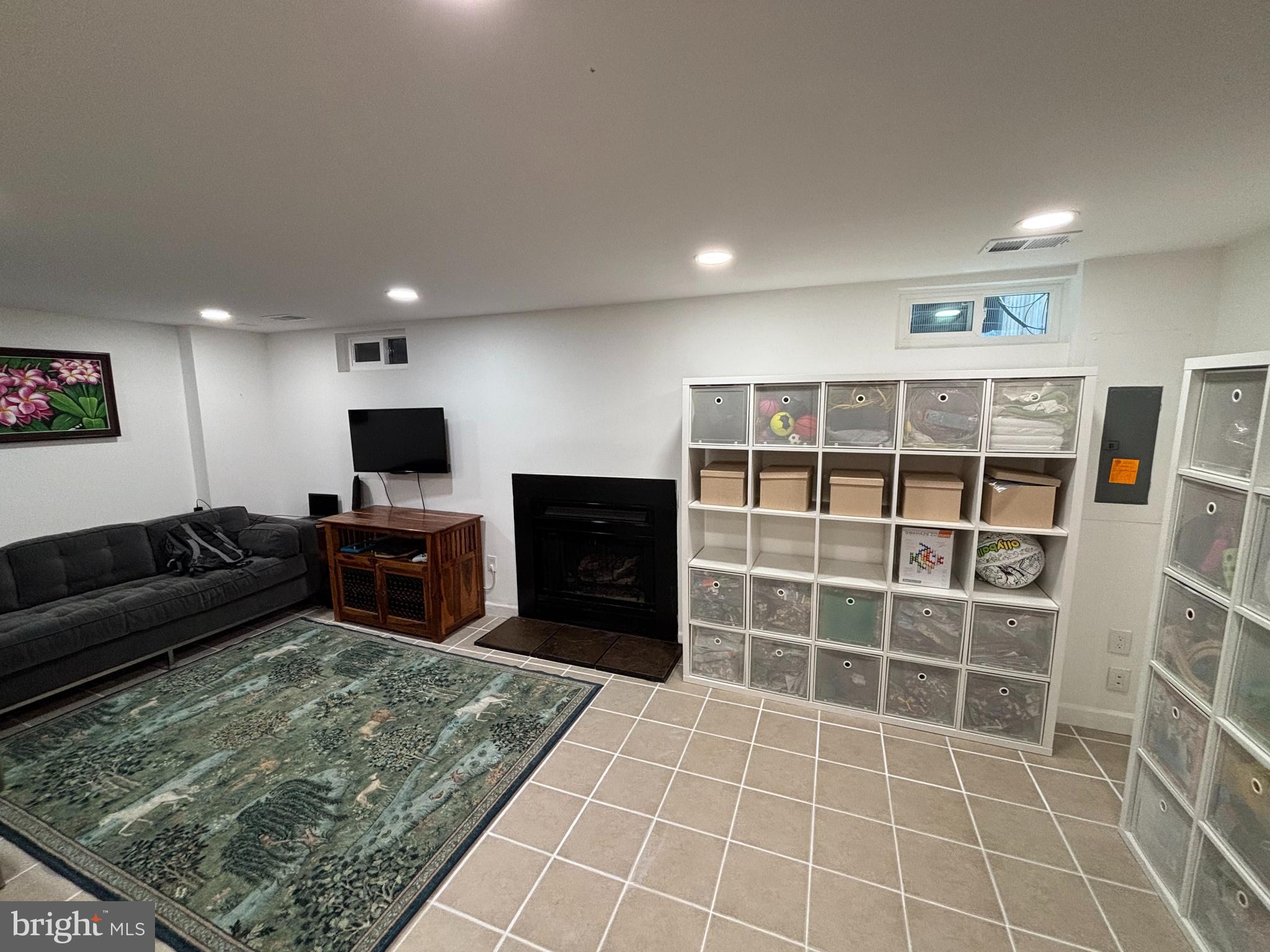 3027 WHITE BIRCH COURT
