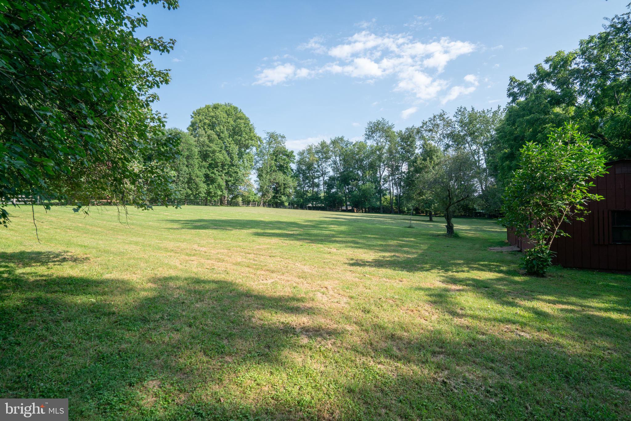 10423 DEERFOOT DRIVE