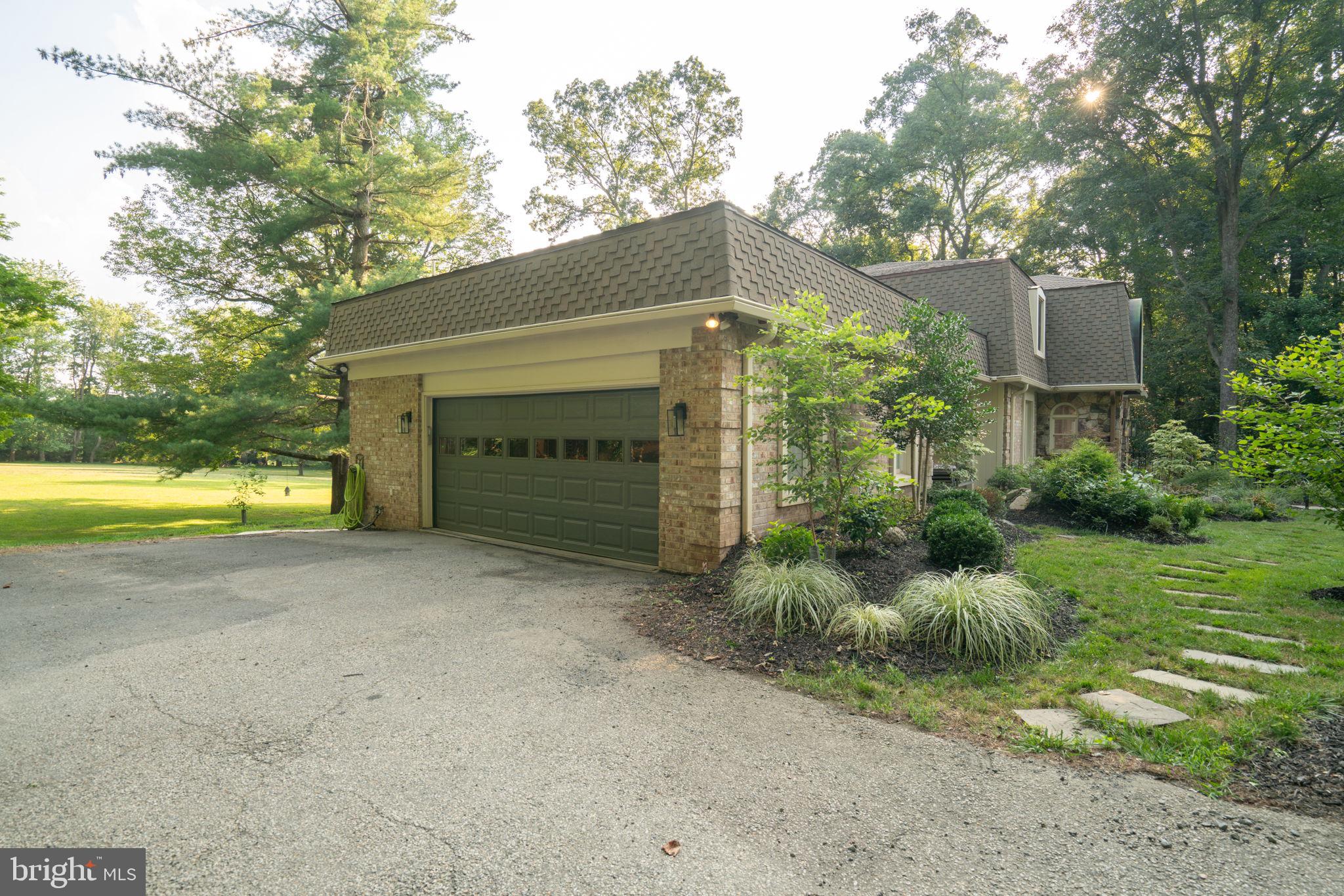10423 DEERFOOT DRIVE