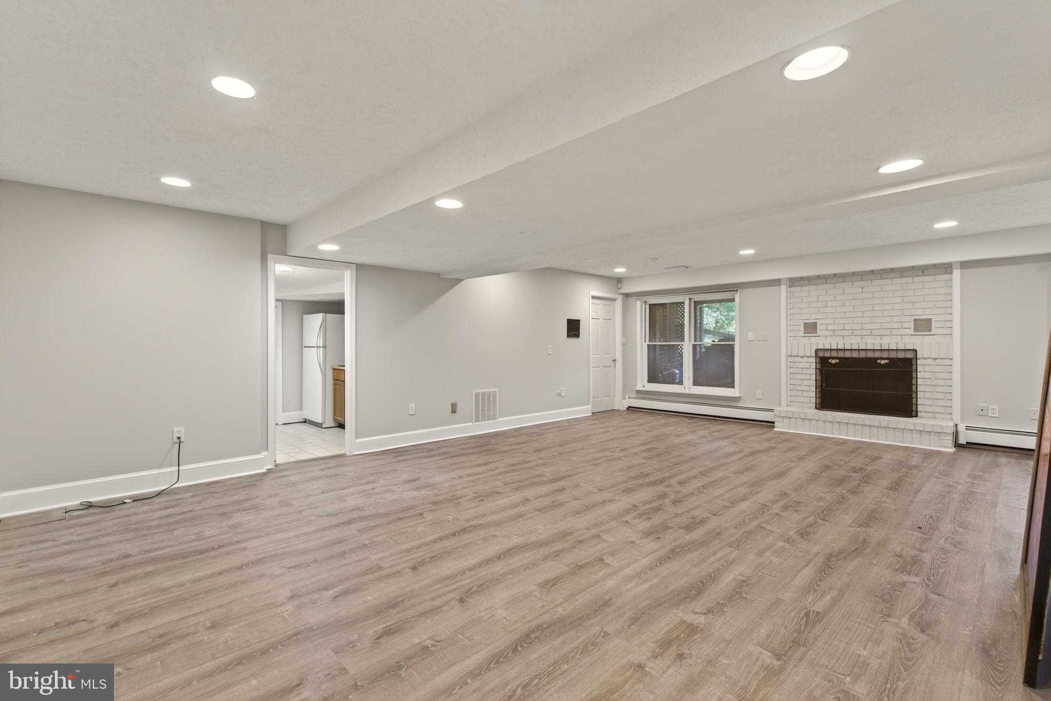 10423 DEERFOOT DRIVE
