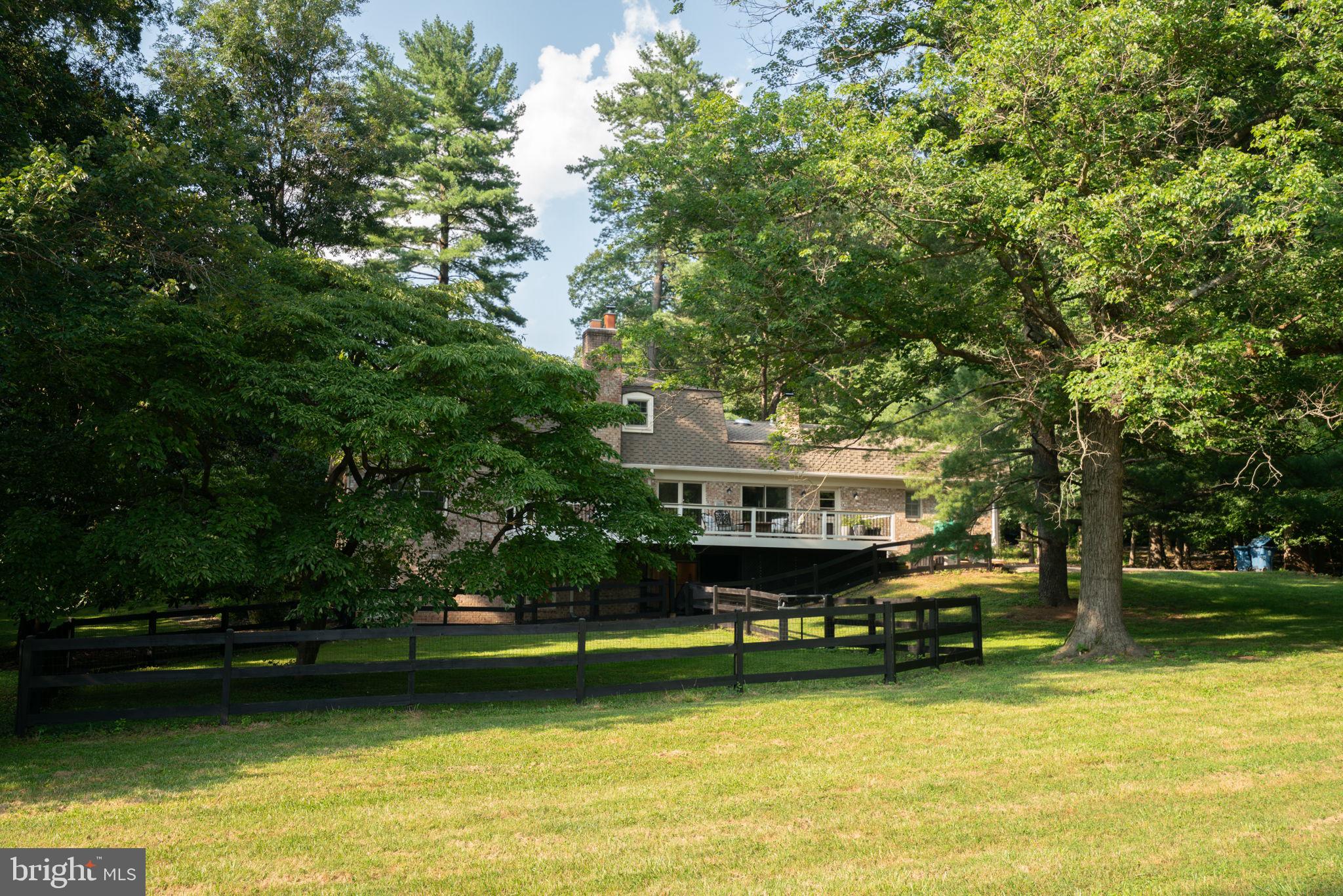 10423 DEERFOOT DRIVE