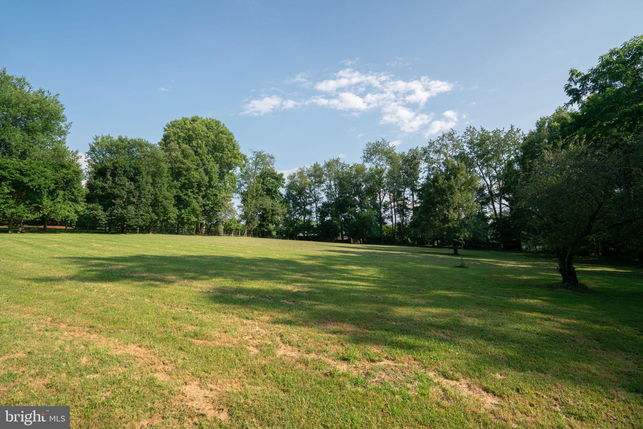 10423 DEERFOOT DRIVE