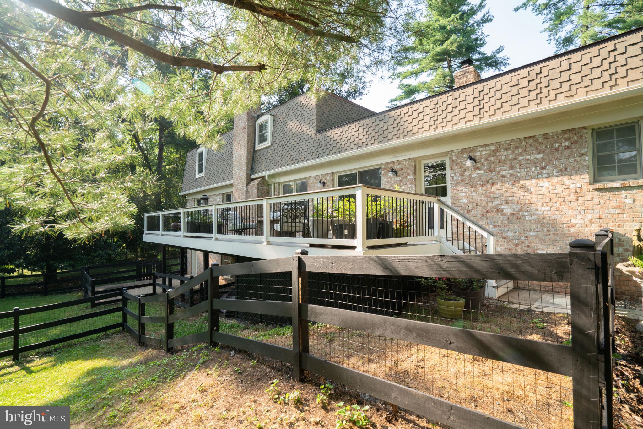 10423 DEERFOOT DRIVE