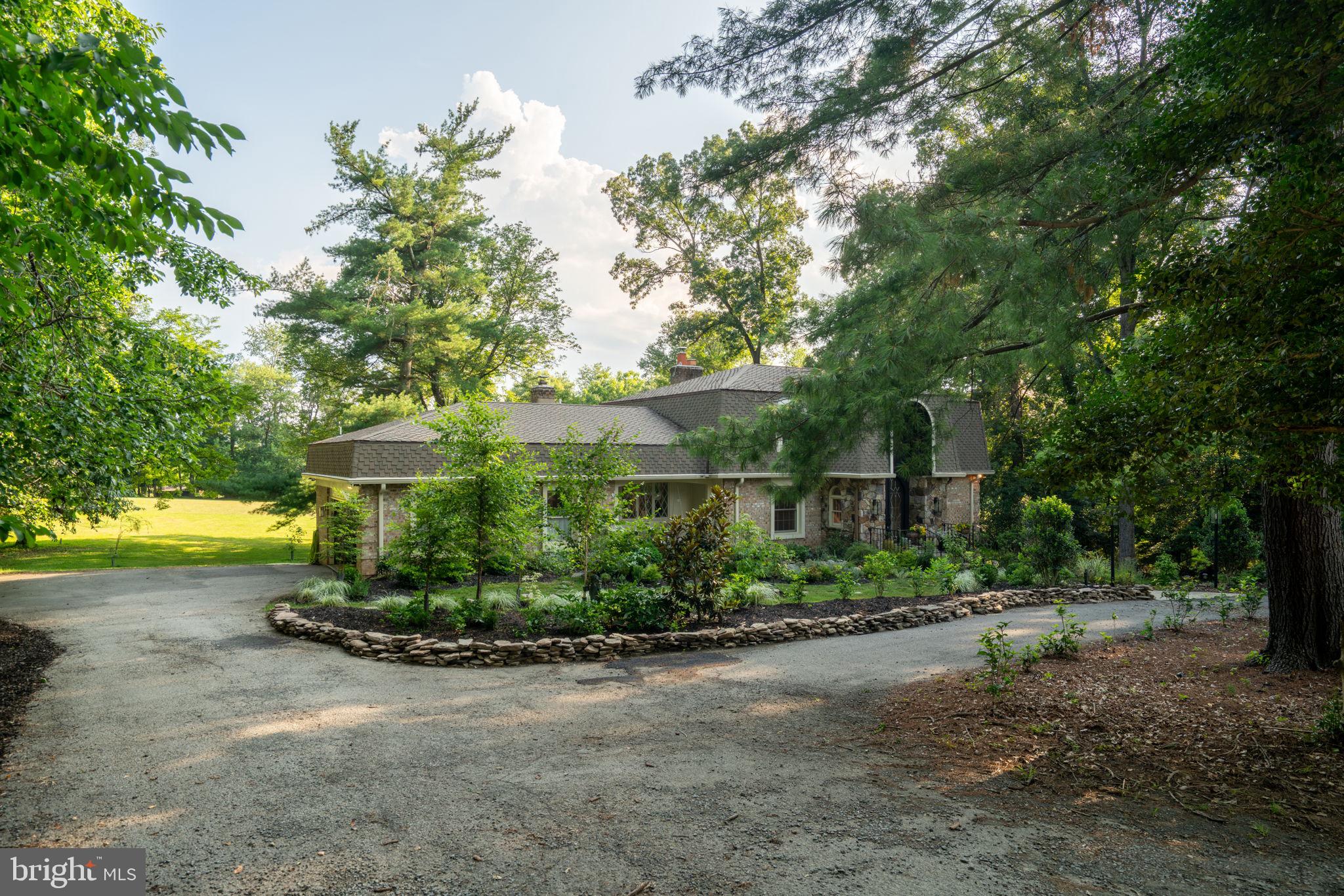 10423 DEERFOOT DRIVE