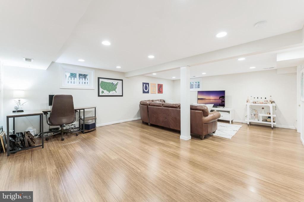 2907 MONROE PLACE