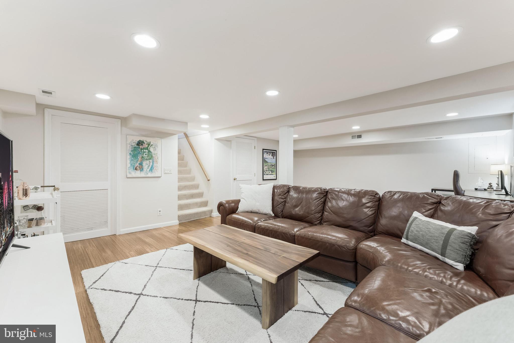 2907 MONROE PLACE