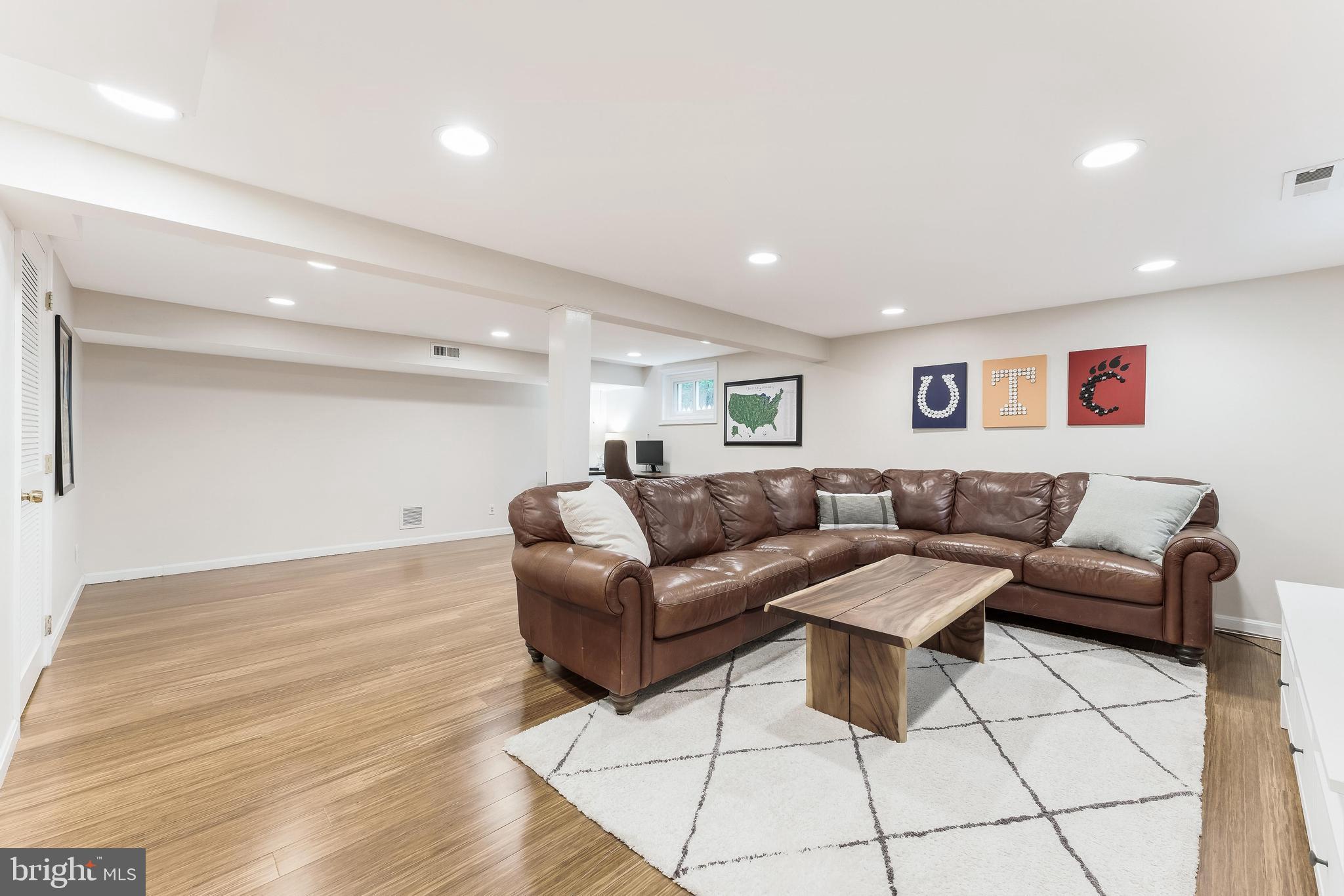 2907 MONROE PLACE
