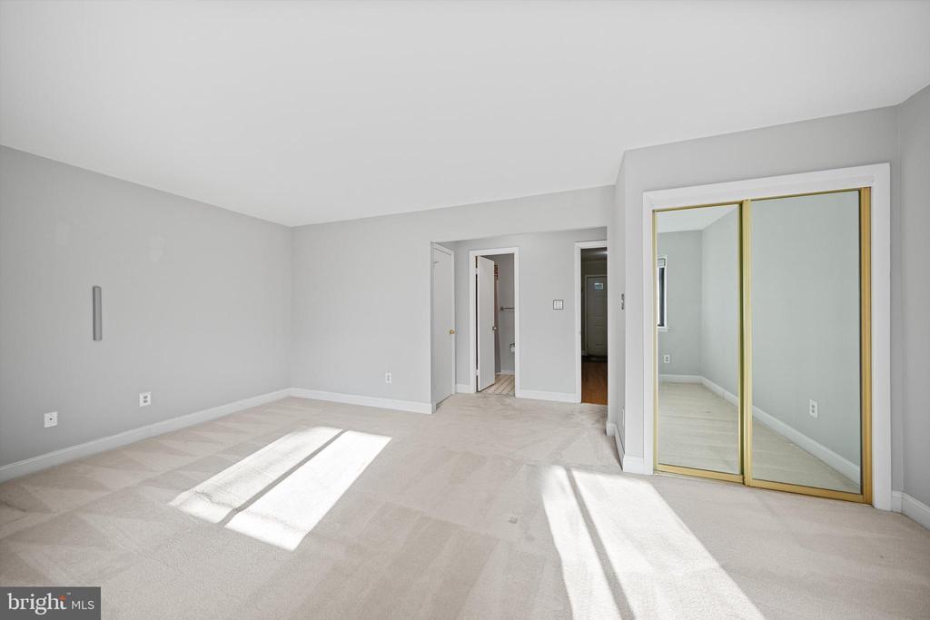 3895 STEPPES COURT Unit: 3895B