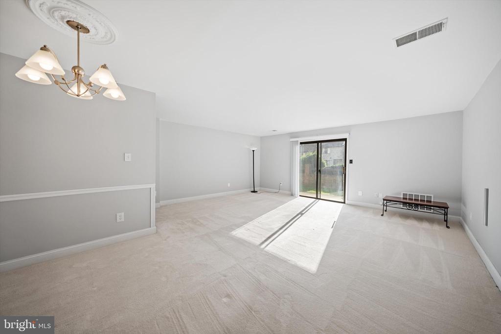 3895 STEPPES COURT Unit: 3895B