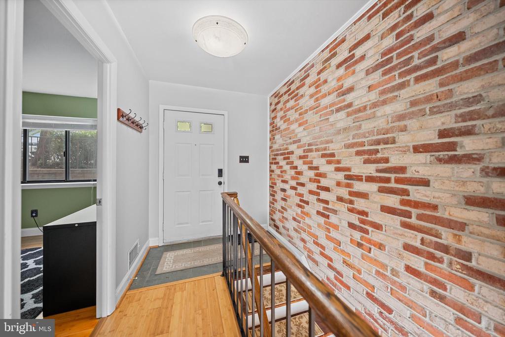 3895 STEPPES COURT Unit: 3895B