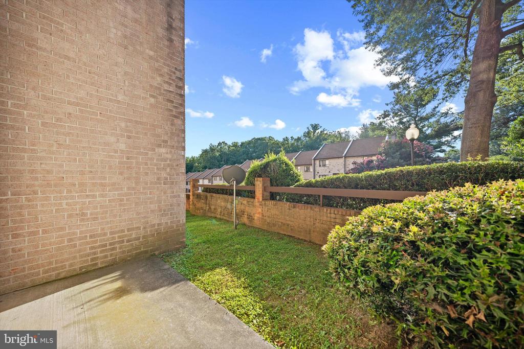 3895 STEPPES COURT Unit: 3895B