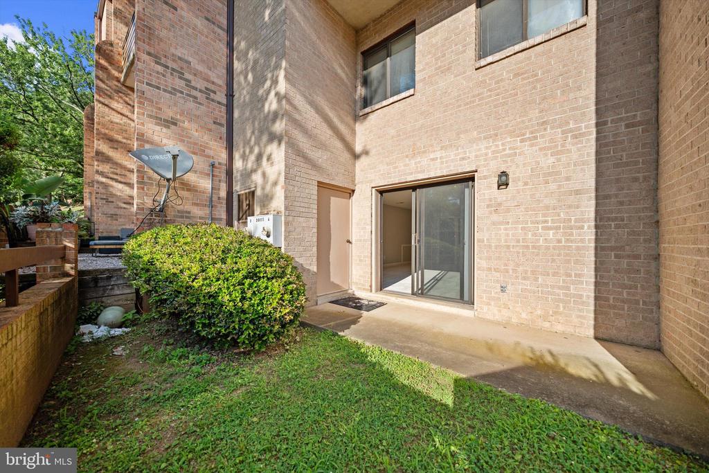 3895 STEPPES COURT Unit: 3895B