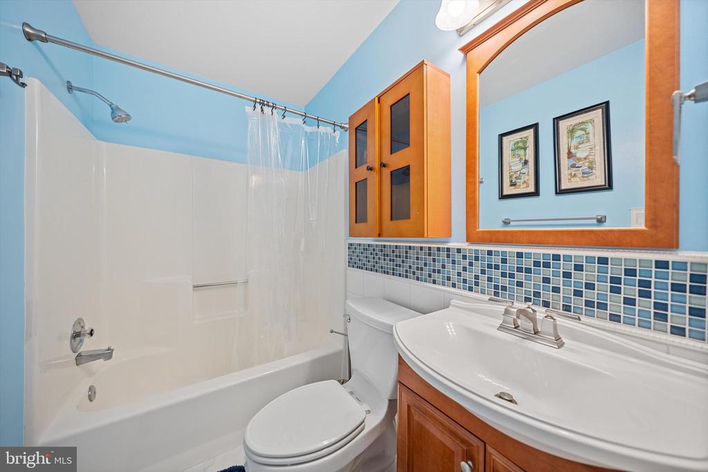 3895 STEPPES COURT Unit: 3895B