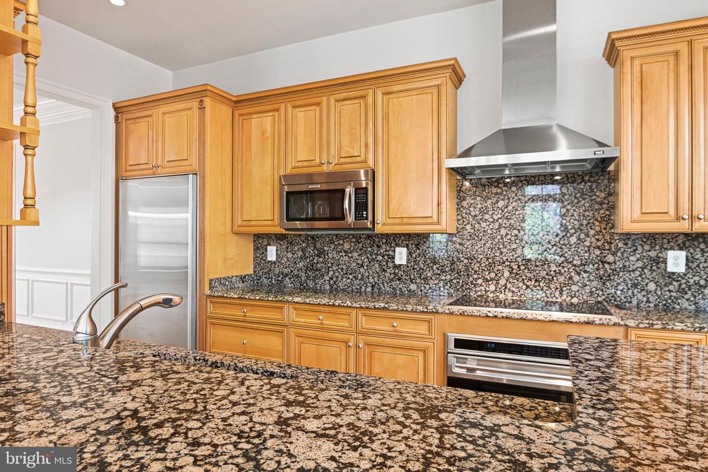1410 HARVEST CROSSING DRIVE
