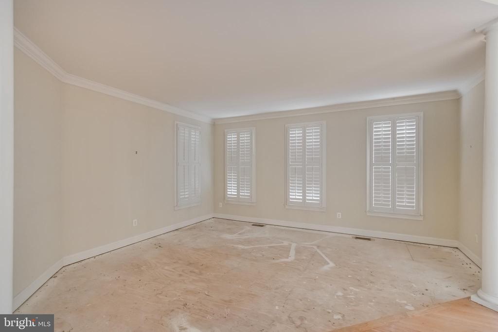 12111 WALNUT BRANCH ROAD