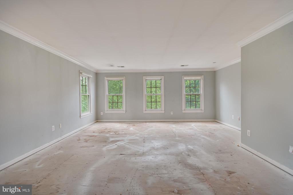 12111 WALNUT BRANCH ROAD